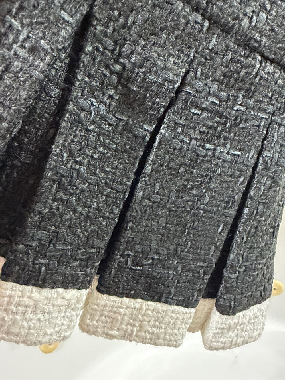 Alice + Olivia Black and White tweed Dress. NEW with Tags !! - Picture 7 of 8
